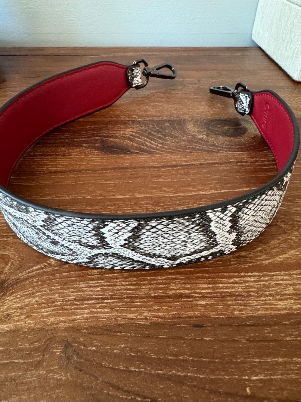 Snake shoulder bag strap